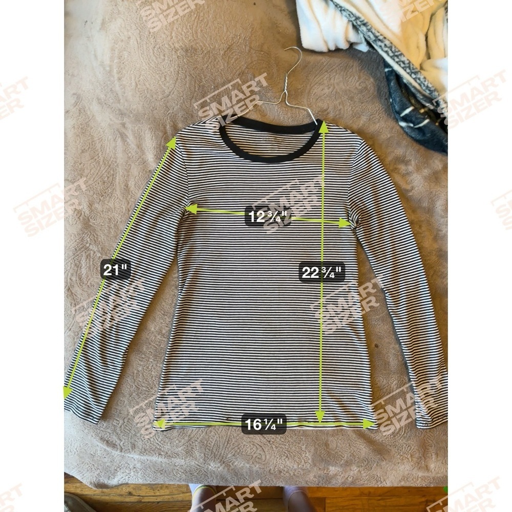 Striped Black and White Women's Top - Picture 4 of 4